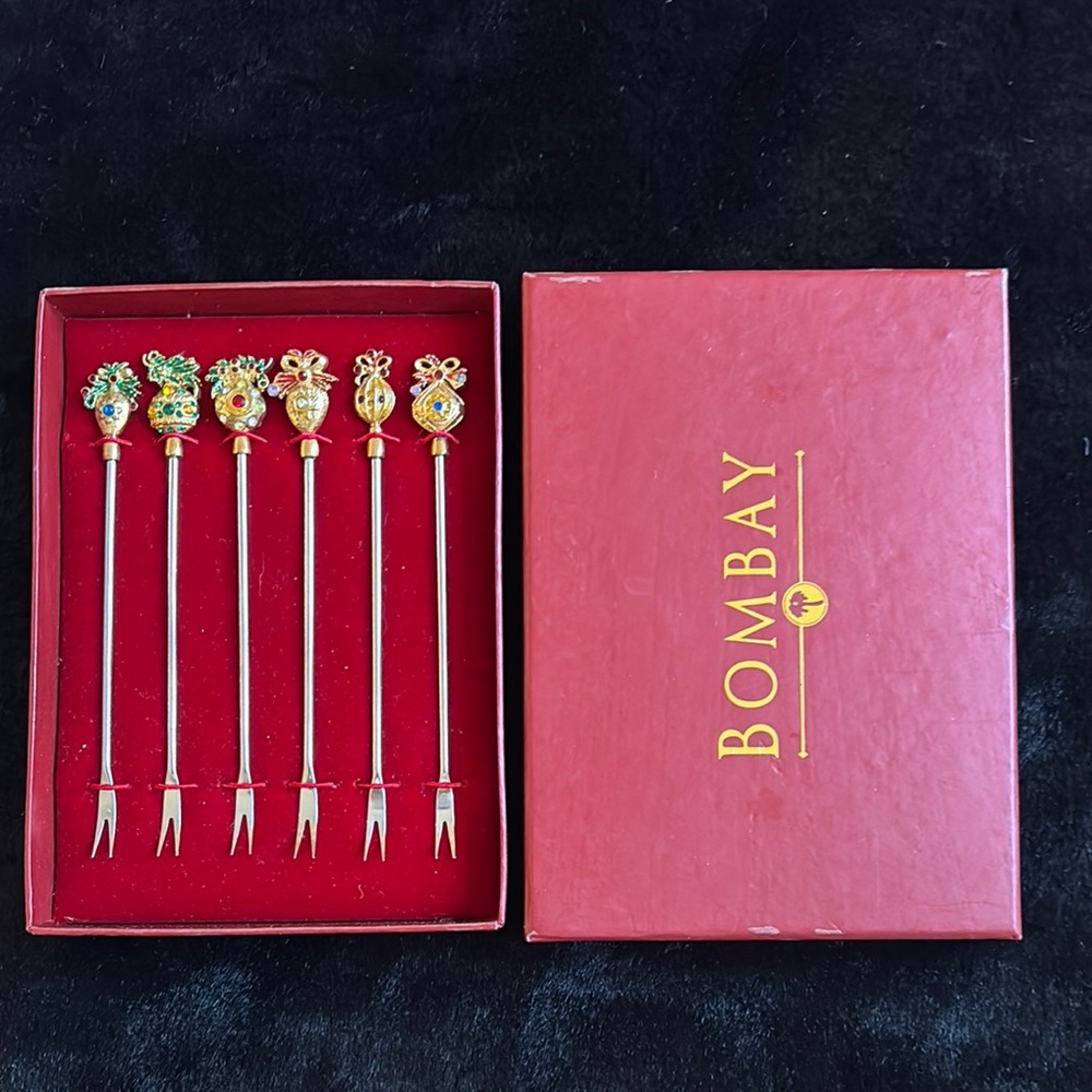 Bombay Gold and Silver Jewelry Collection